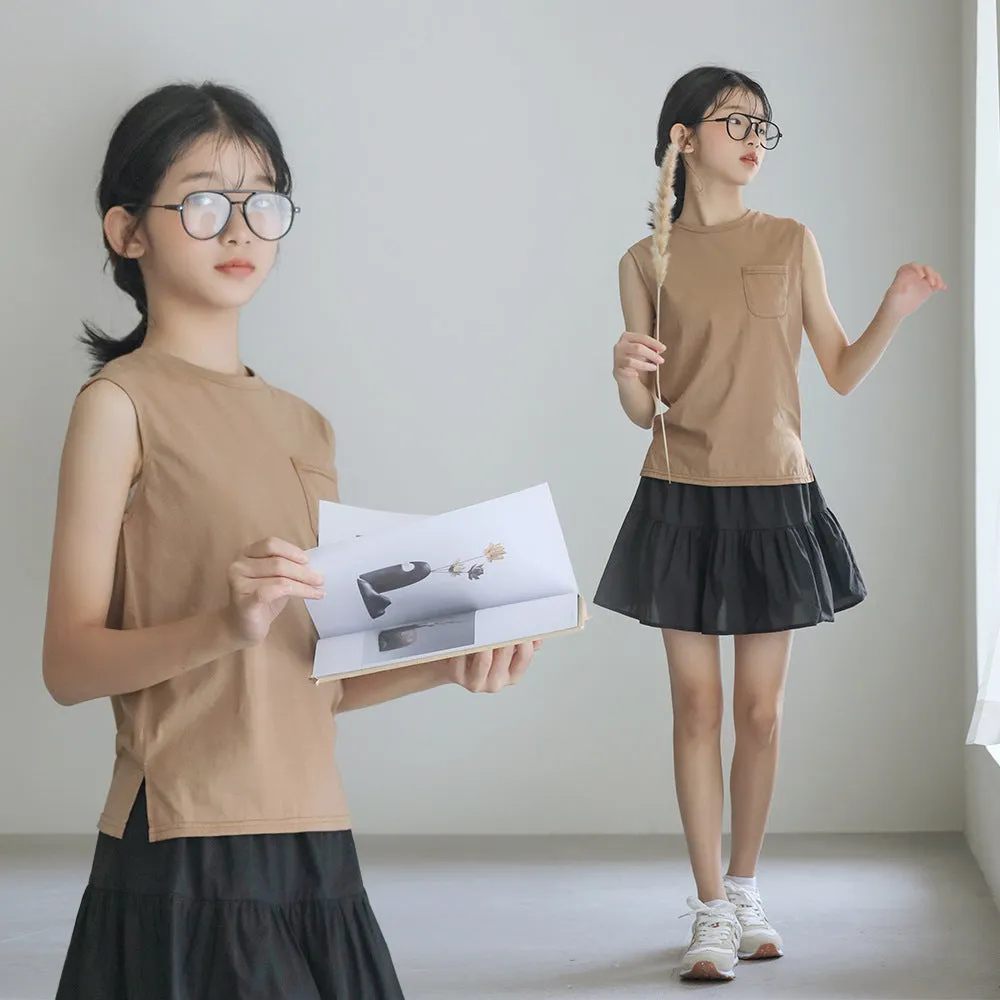 日系 口袋背心 短款裙裤 套装 Patched Pocket Sleeveless Tops & Tier Ruffle Skort