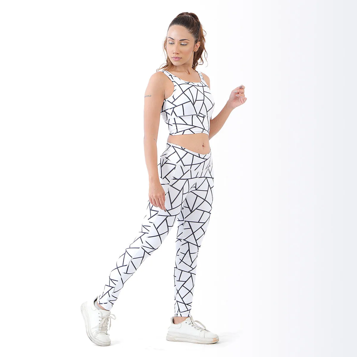 Enhance Linear Sports Bra & Leggings