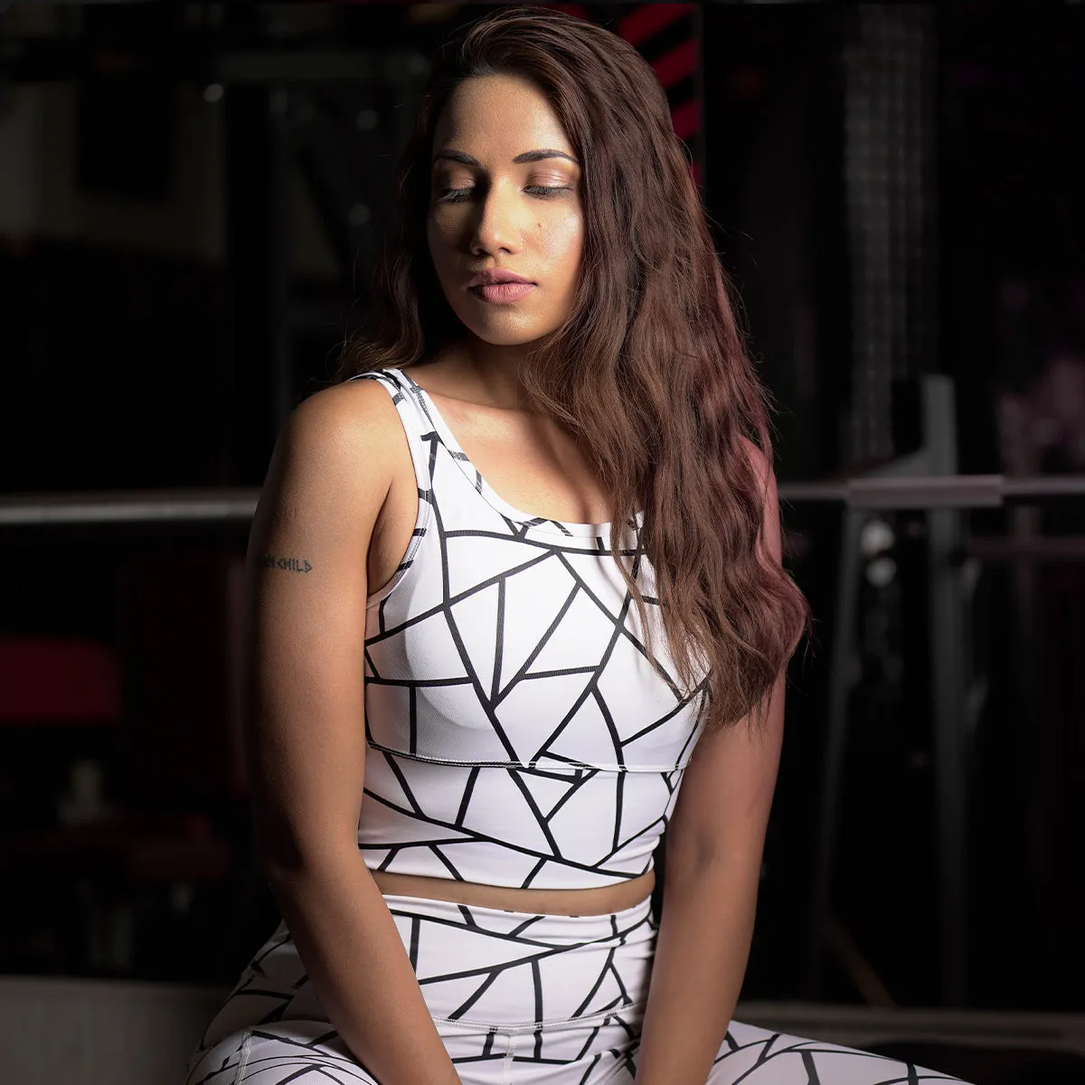 Enhance Linear Sports Bra & Leggings