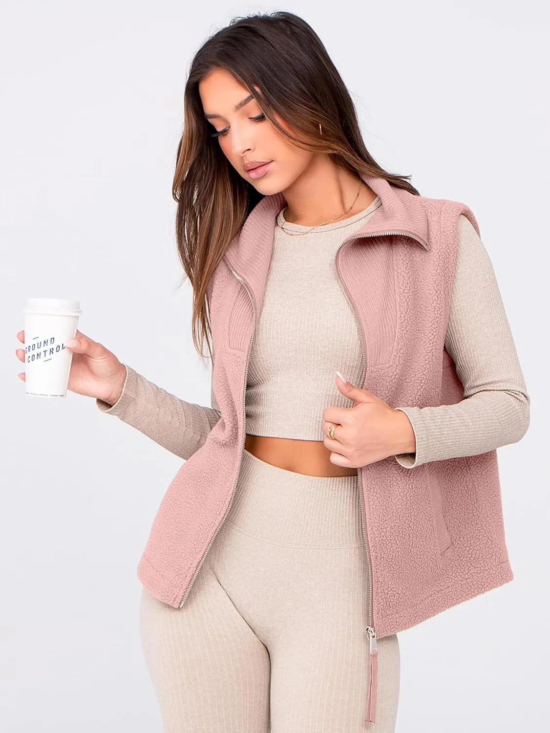 Glamaker Womens Fleece Vest Top Sleeveless Fuzzy Zip Up V Neck Sherpa Jacket Casual Outwear with Pocket