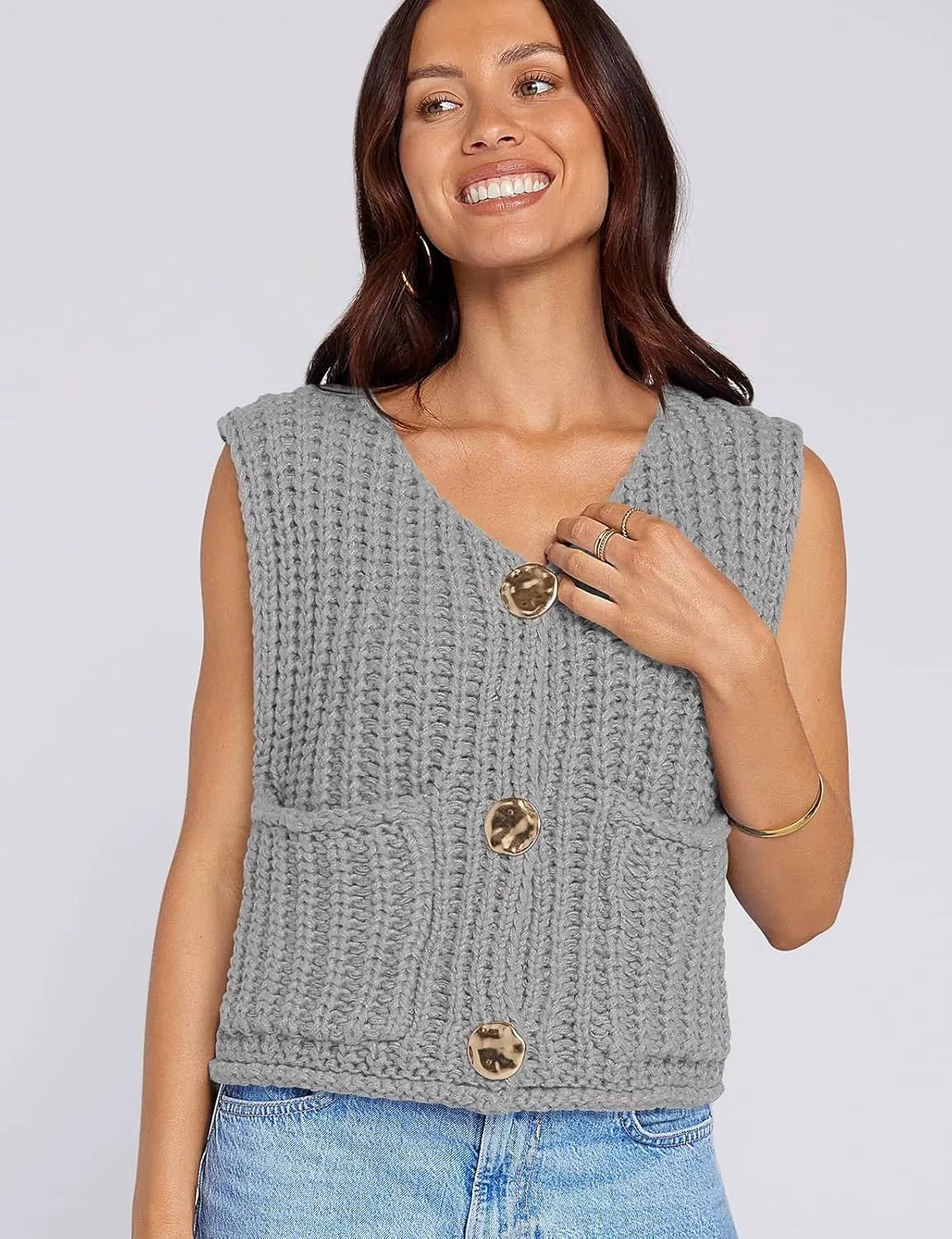 UEU Womens Chunky Sweater Vest Button Down Sleeveless Cardigan V Neck Crop Crochet Knit Tops 2025 Fashion Trendy Clothes