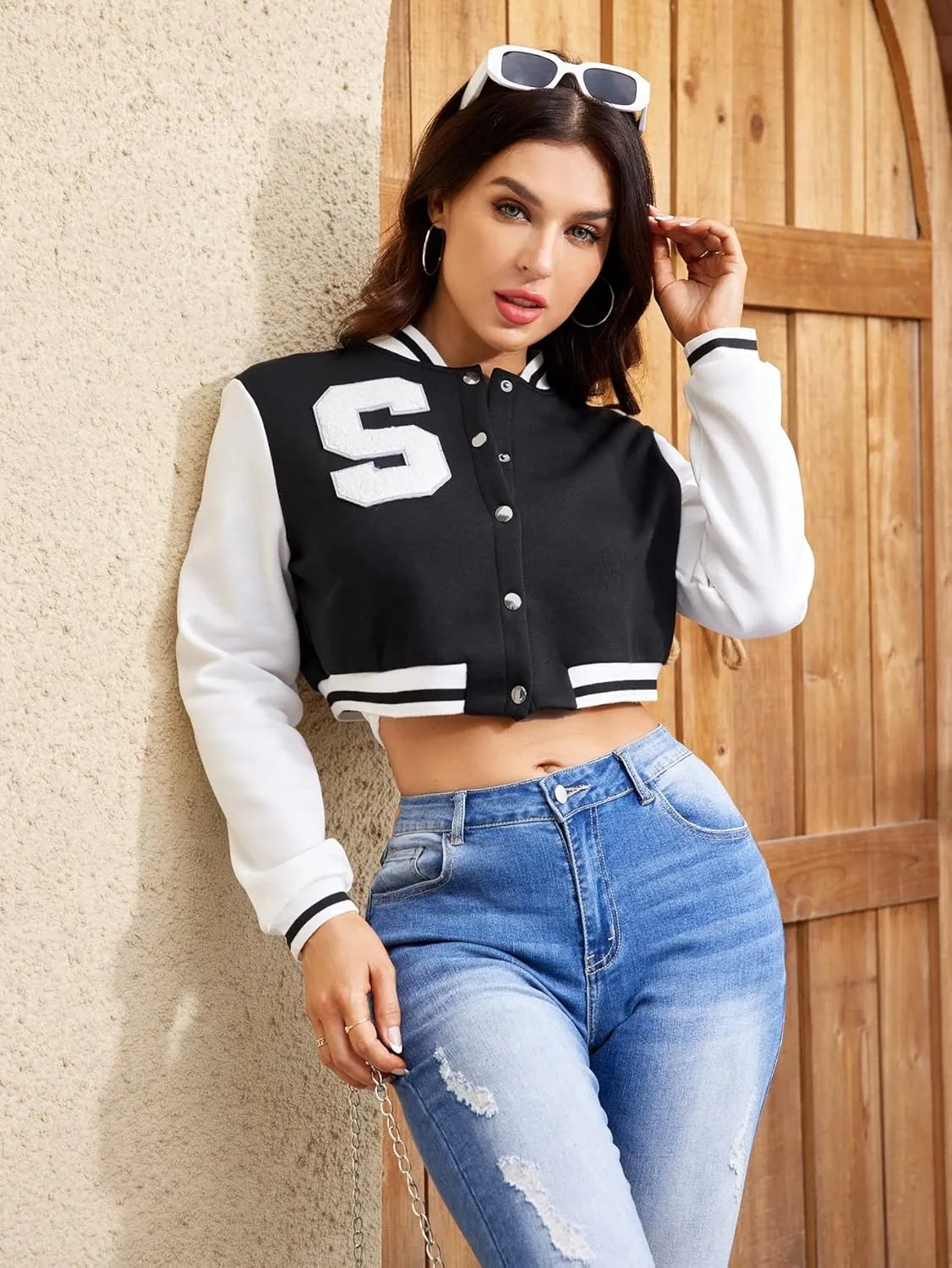 WDIRARA Women's Letter Print Crop Varsity Jackets Letterman Long Sleeve Bomber Jacket