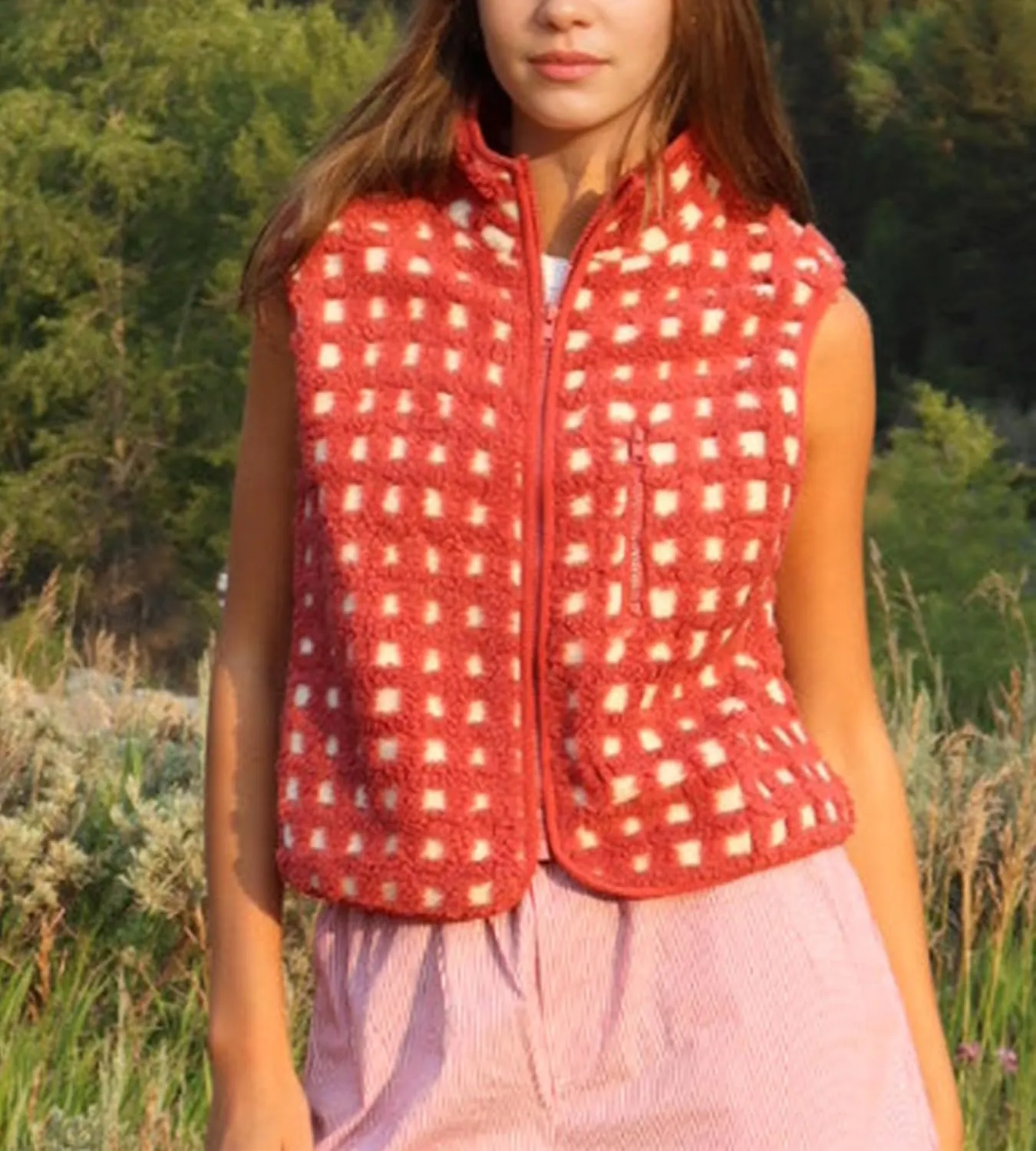 Womens Checkered Sherpa Vest Fleece Jacket Lightweight Zip Up Sleeveless Crochet Plaid Gilet with Pocket