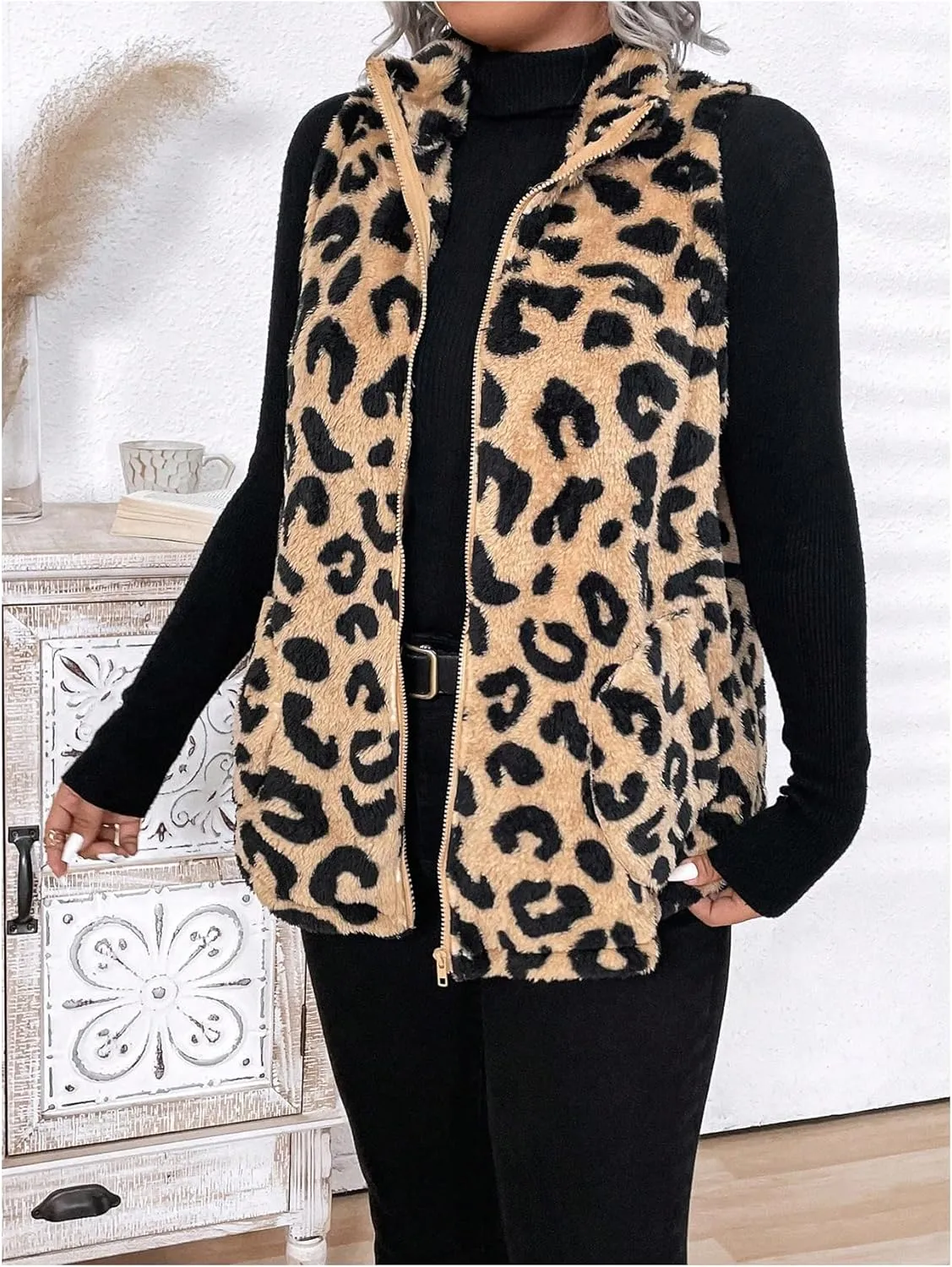 Women's Plus Size Leopard Vest Zip Up Sleeveless Fuzzy Jackets Coat with Pockets